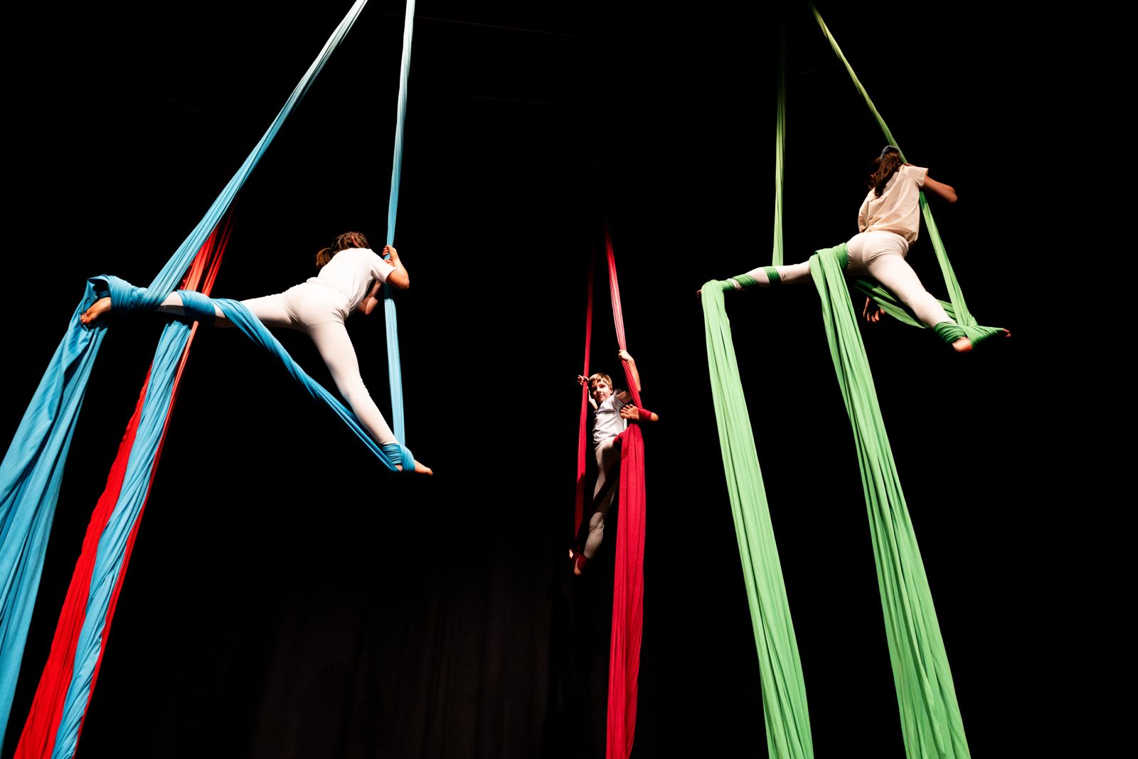 Trio su tessuto aereo